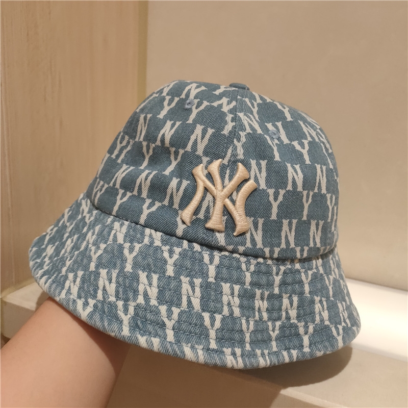 matching bucket hats for couples