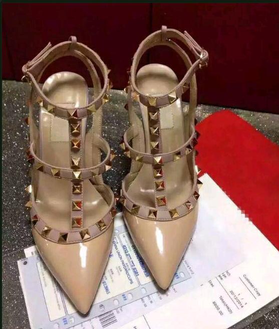 Patent leather Beige