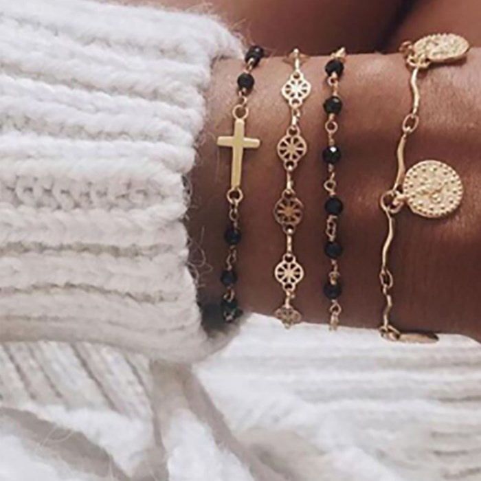 4 Pièces/ensemble Or Croix Bracelets À Breloques Pour Femme Chapelet Perles Chaîne Or Pièces Pendentifs Bracelets sur la Jambe Bracelets Chanceux