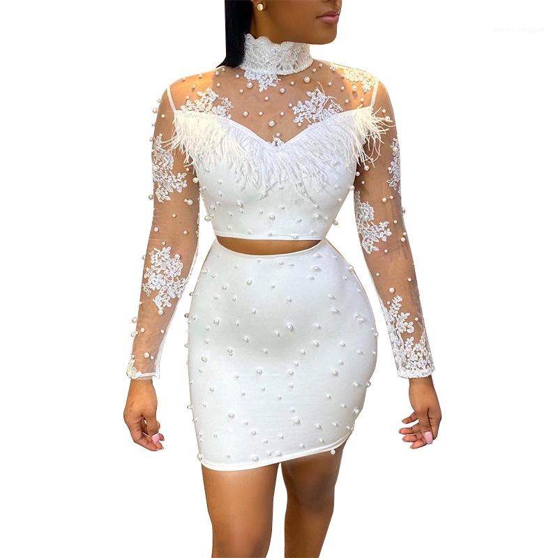 Costumes de lambrissée Designer fleur blanche broderie robe Gaze Voir Bien Ensembles Sexy Robes Femmes Plume Perle