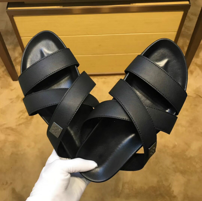 

2019 Designer slippers sandals new high-end brand casual shoes leather upper fashion men's shoes 38-45 factory direct sales