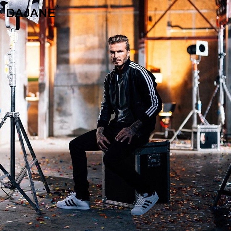 

The new autumn 2017 sheep genuine leather genuine leather men' cultivate one' morality short Beckham with three bar baseball u, Black