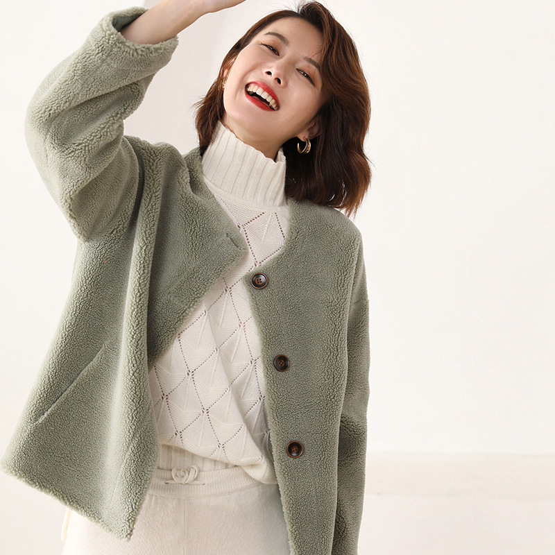 

2019 New 100% real sheep fur coat Women natural fur jacket real Wool Coat Chamois leather lining big size F1112, Beige
