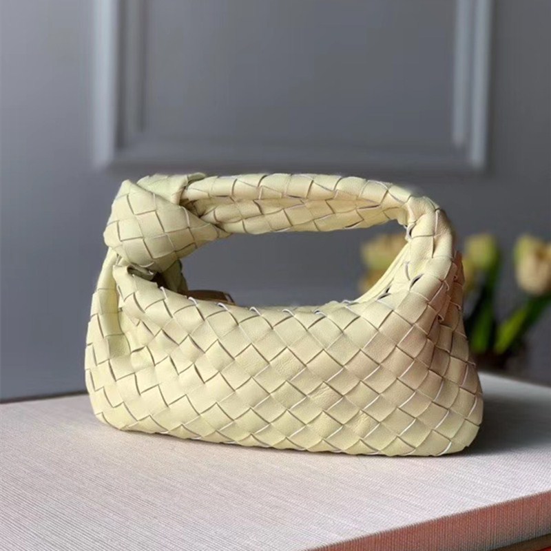 

Hot Sales New Designer Wallets Soft Leather Woven Bag with Knotted Fashion Hand Bag for Women Mini Wallet Free Shipping, Black