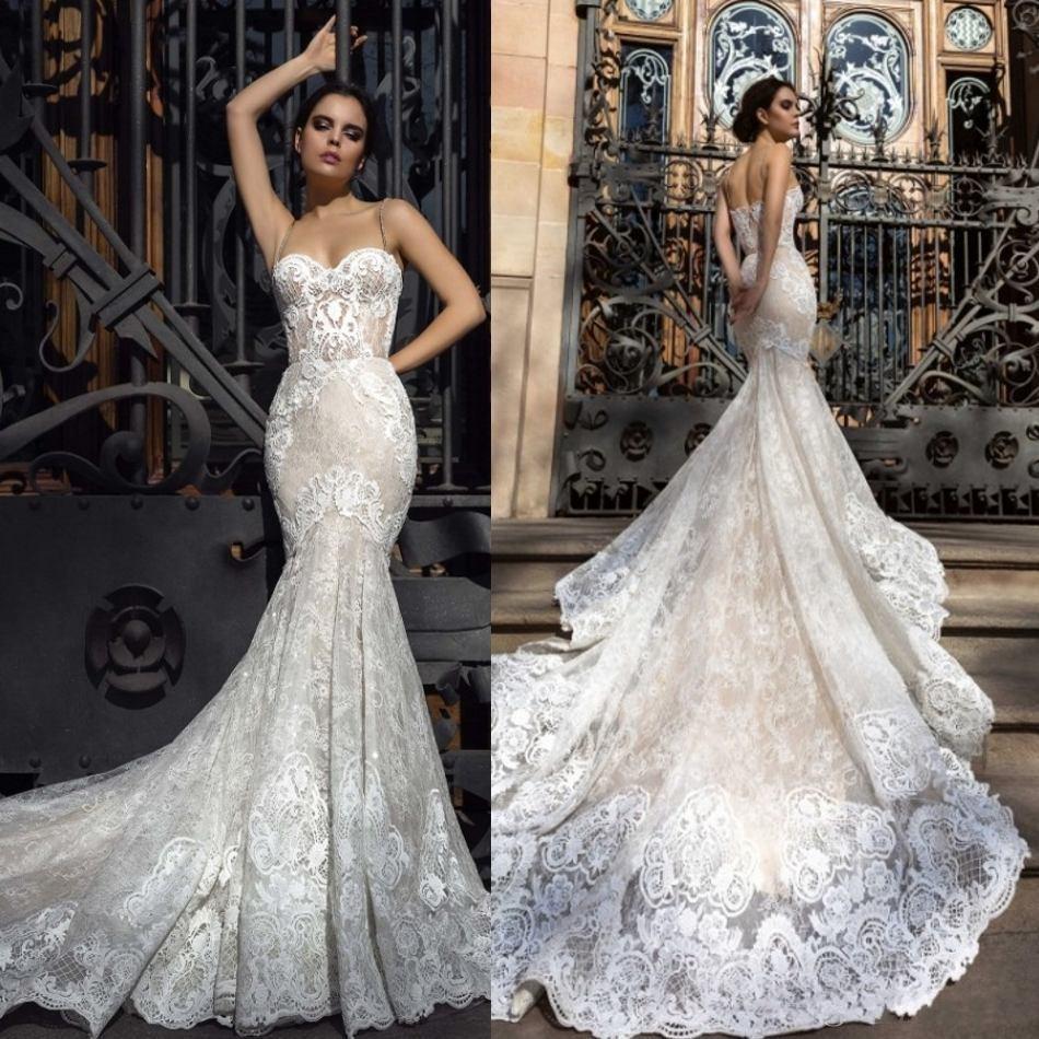 

2019 Mermaid Wedding Dresses Sweetheart Fitted Lace Appliques Robe De Soiree Arabic Sexy Bridal Gowns With Court Train BFR018, White