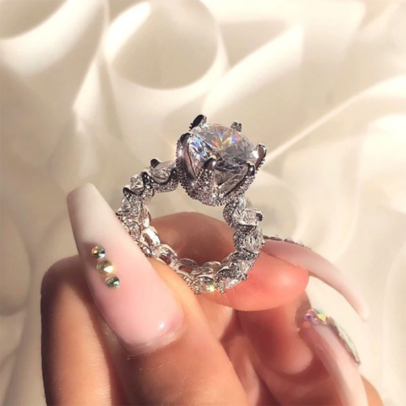 

Women Elegant Wedding Rings Fashion Shiny Cubic Zirconia Engagement Finger Crown Ring Bridal White Gold Color Jewelry Gifts