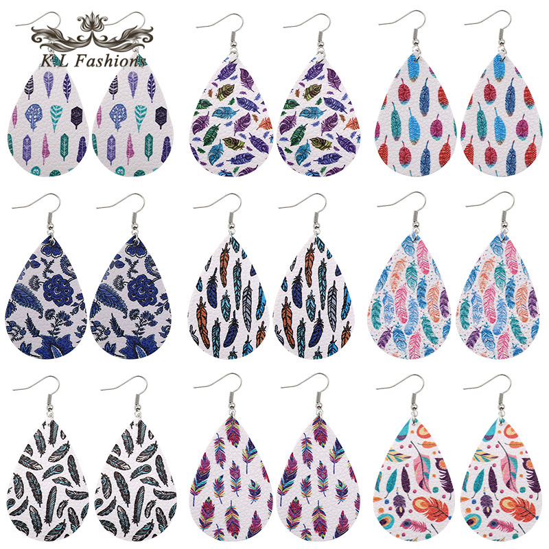 

Designer Feather Printed Pattern Leather Earring for Women Girls PU Leather Printing Dangle Earrings Oval Waterdrop Hook Ear Party Jewelry