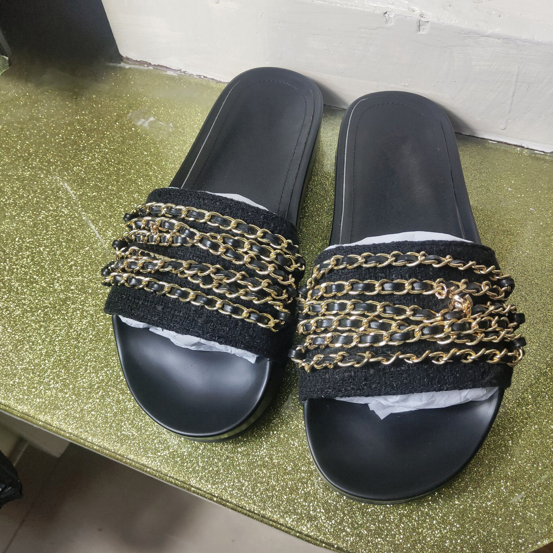 

European classic luxury style women shoe slippers genuine leather making chain decoration more color choice low heel rubber bottoms, Blue
