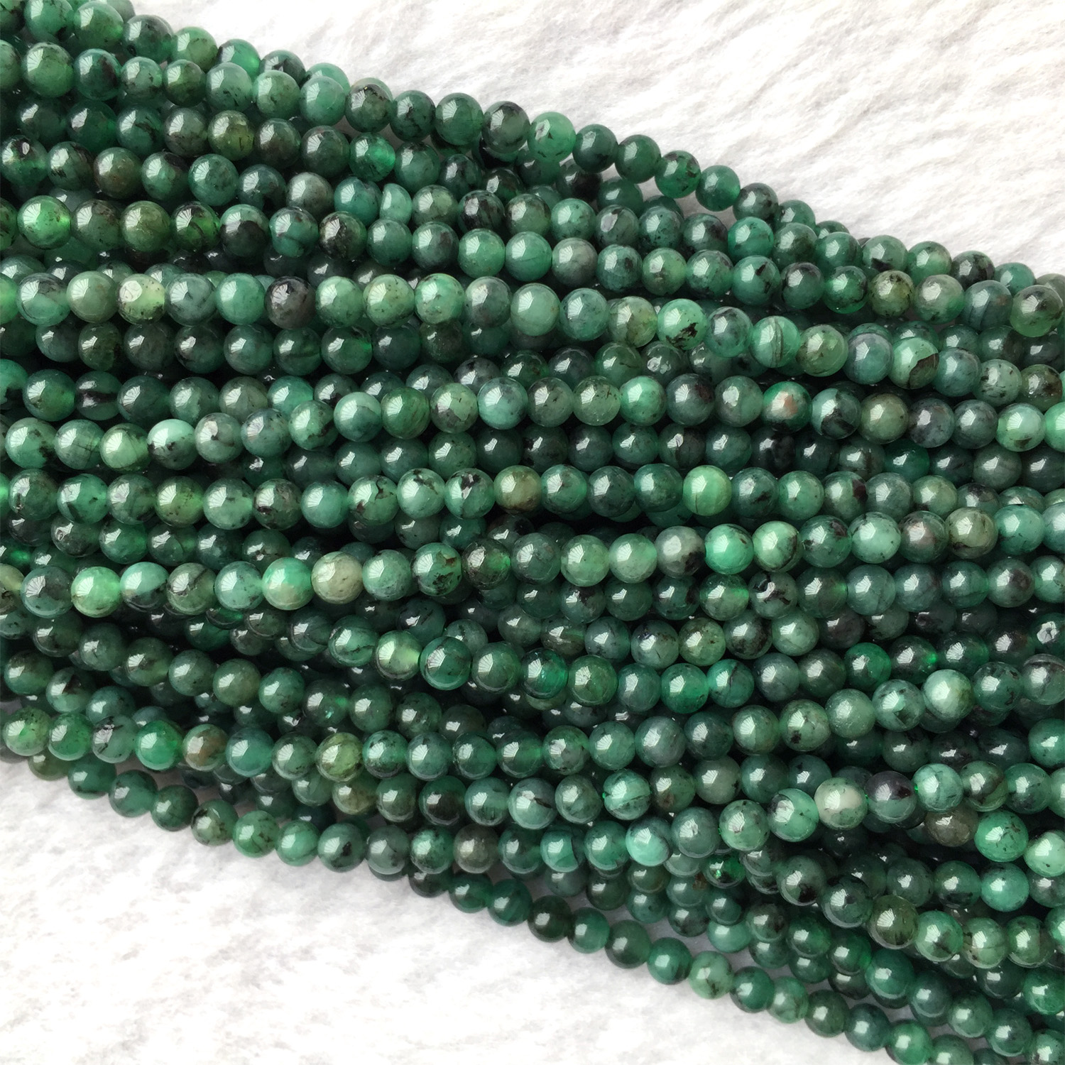 

Genuine Natural Columbia Emerald Green Semi-precious stones Round Beads 15.5" 05967
