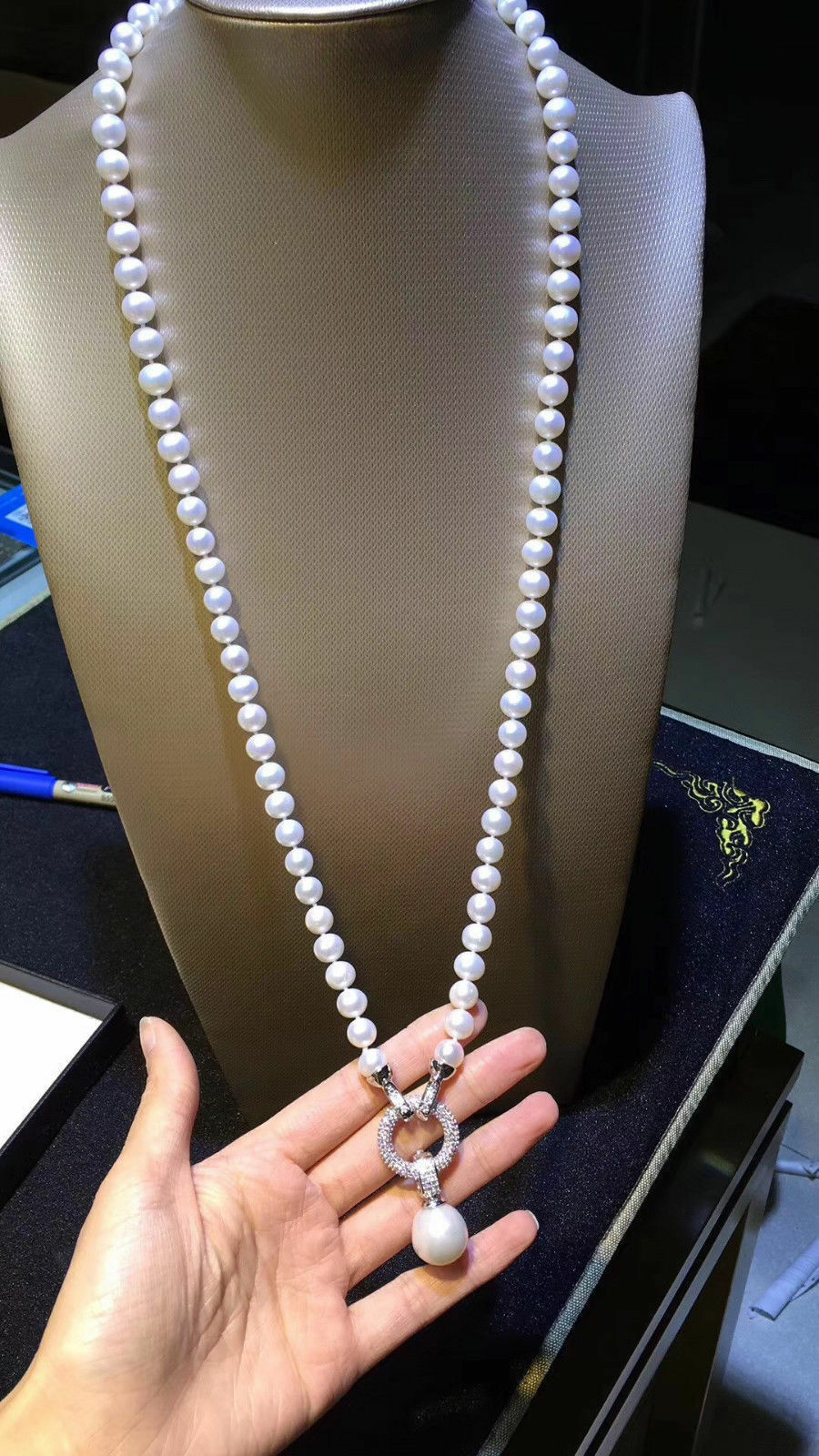 

Hand knotted natural 8-9mm white freshwater pearl necklace sweater chain long 61cm fashion jewelry