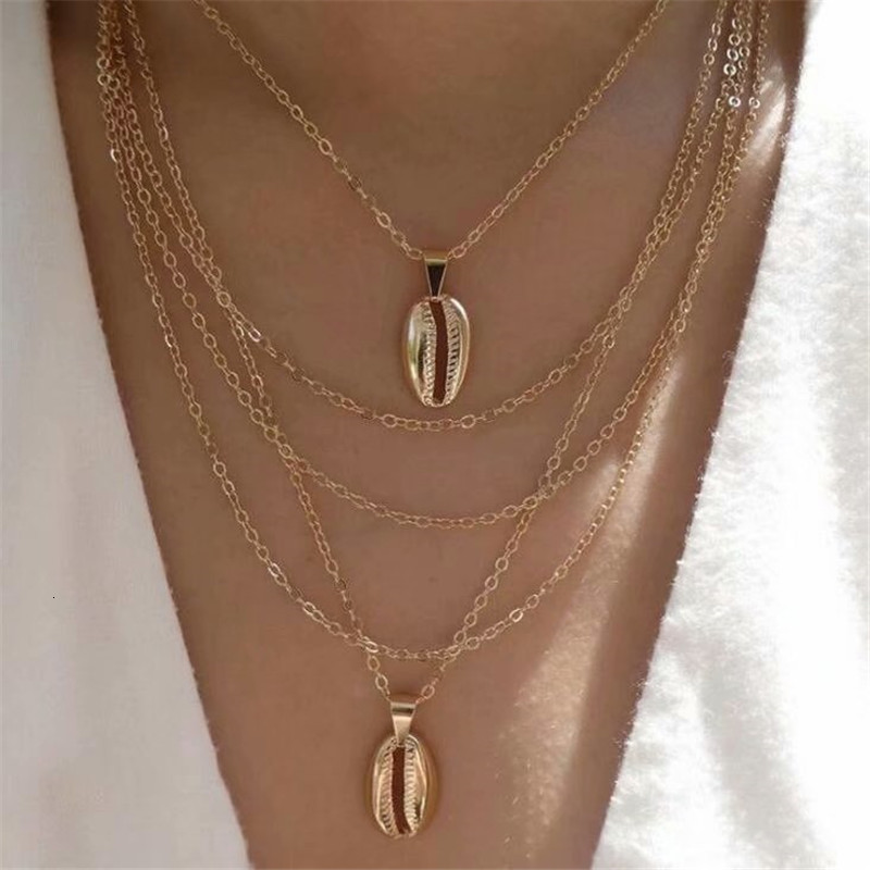 

Conch Shell Jewelry Ornaments Exaggeration Personality Sandy Beach Chain Shell Pendeloque Cut Alloy Multi-storey Necklace Necklace Woman