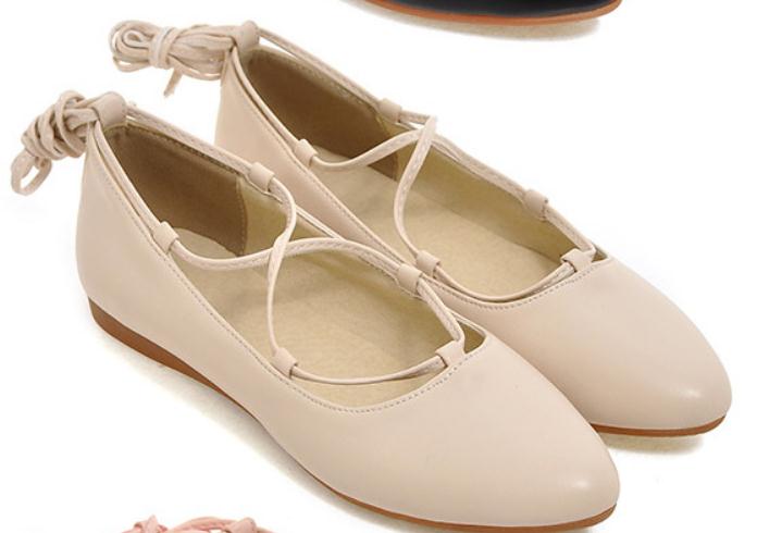 

2018 fashion Women's Shoes in Spring and Autumn with New style flat bottom Shallow mouth pointed end, Black