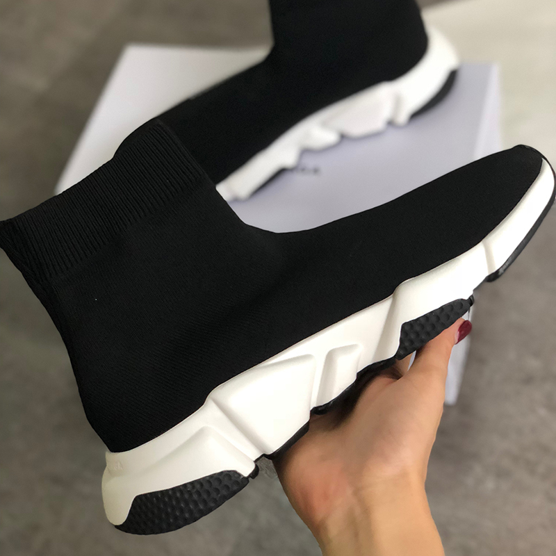 

Best Men Speed Sock Sneakers Graffiti stretch-knit Mid Sneakers Women Lightweight Mid-top Trainer Slip-on Casual Runner Shoes With Box, Color 1