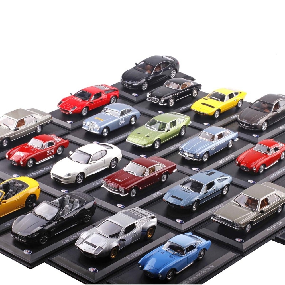 Aston Martin amv8//modello di auto da collezione//// Rosso//MATTONCINI//1:43