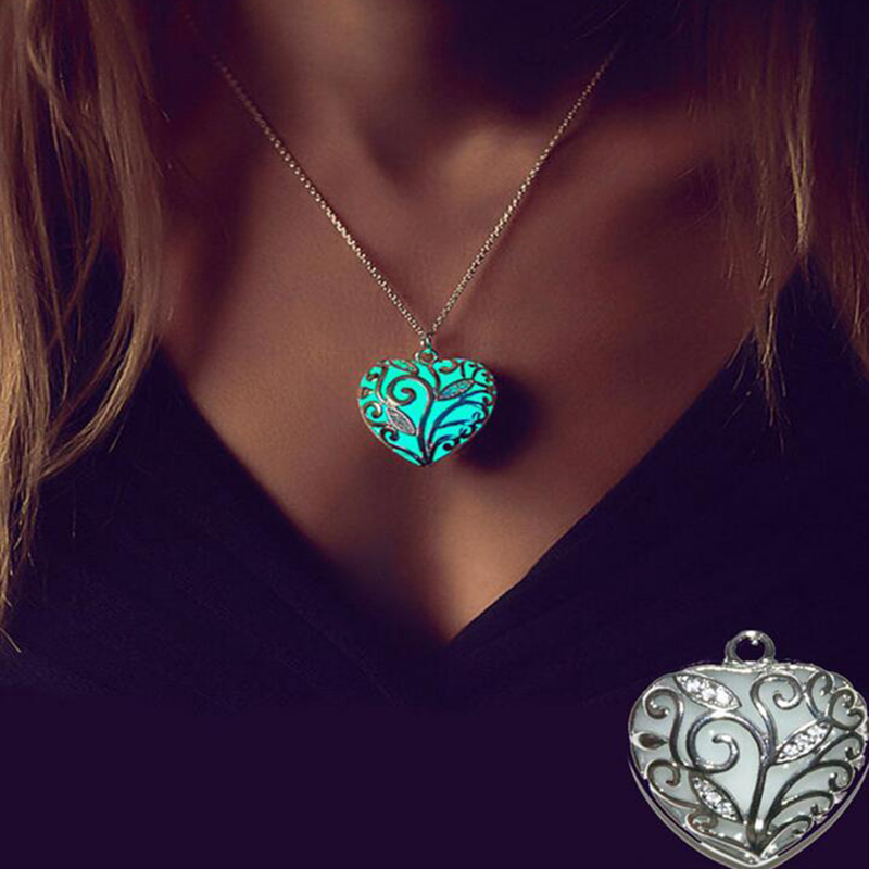 

3 Colors Vintage Heart Shape Glowing in the Dark Necklace For Women Silver Hollow Luminous Necklace Pendant Jewelry Wholesale
