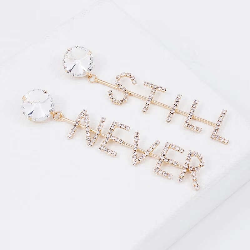

Wholesale- letters dangle earrings for girl gold luxury designer jewelry women earrings bling diamond slogan letter pendant friendship gift