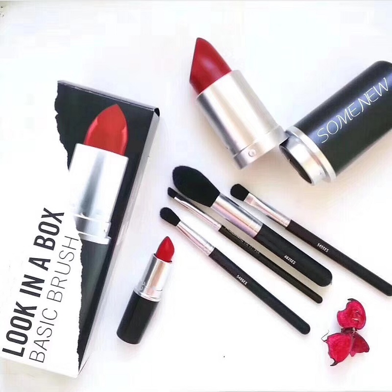 Makeup Brand Look In A Box Basic Brush 4pcs/set brushes set with Big Lipstick Shape Holder Makeup TOOLS good item.