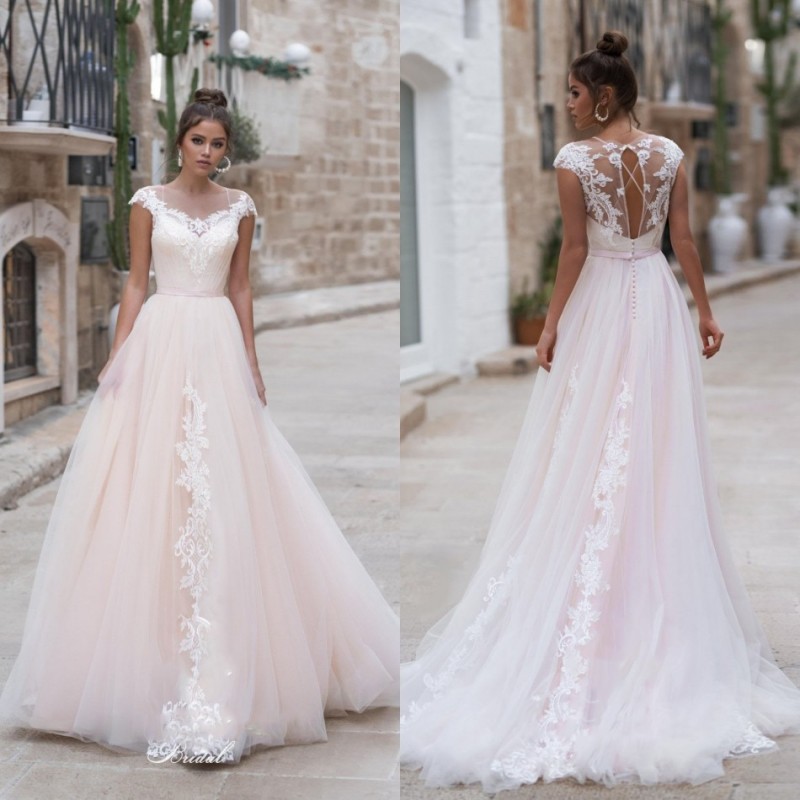 

2020 A Line Beach Wedding Dresses Short Sleeves Appliques Tulle Wedding Dresses Sweep Train Hollow Back Boho Bridal Gowns, Black