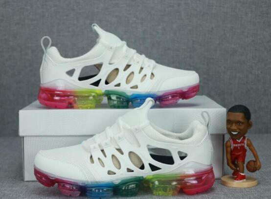 

2020 hot Fashion casual shoes mens running shoes Breathable black and white Rainbow Hollowing out summer sports sneaker size 40-45