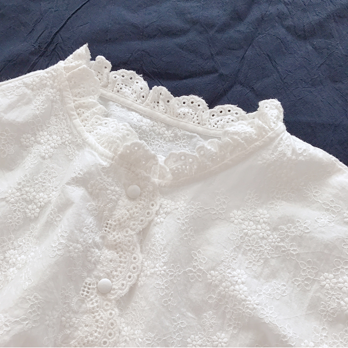 

Small fresh wave placket embroidered long-sleeved shirt women sweet white shirt