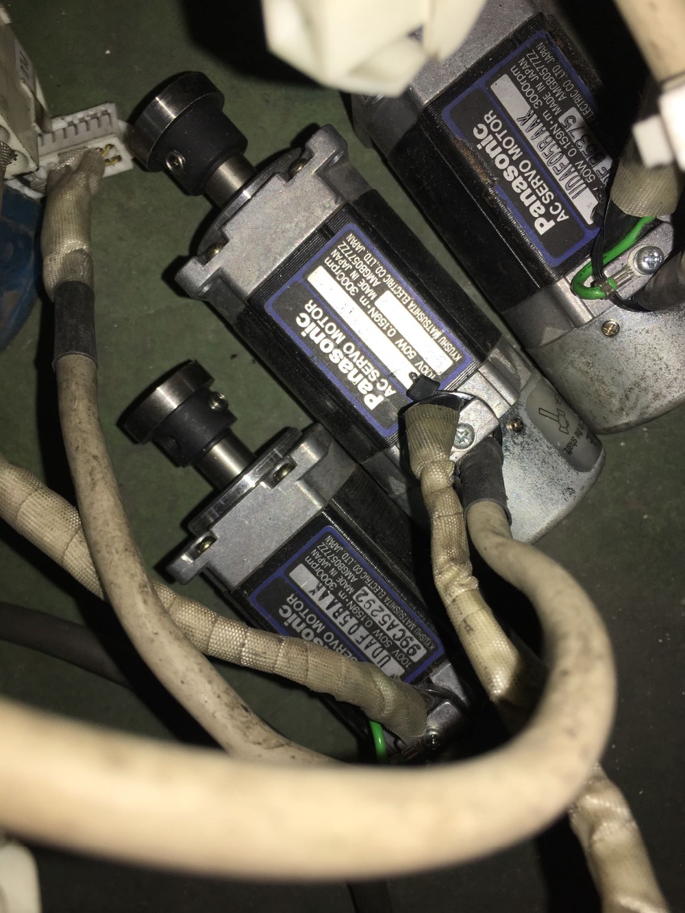 

100% Tested Work Perfect for SERVO MOTOR UDAF05BAAK/SGMGV-09ADA61/SGMAH-04AAA61D/HC-UFS73/MR-H60AN/TS5668N21/R88D-WT04H