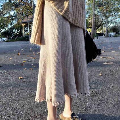 

Vintage Pleated Skirt Women Vintage Knitted Skirt New Winter Office Lady High Waist A-Line Long Skirts Saia DC457, Black