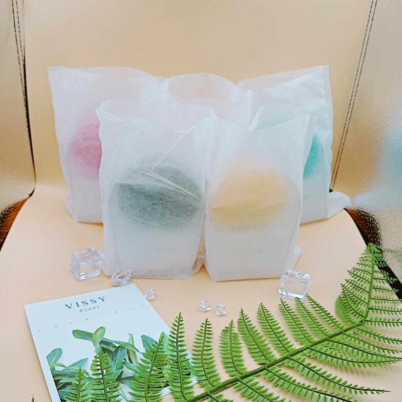 

2019 new face washing instrument mini electric facial cleaner pore facial cleaner silica gel ultrasonic beauty introduction instrument