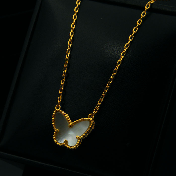 

High quality 18k gold plated copper white mother of pearl natural stone butterfly pendant necklace for women 2019 new luxury fashion jewelry