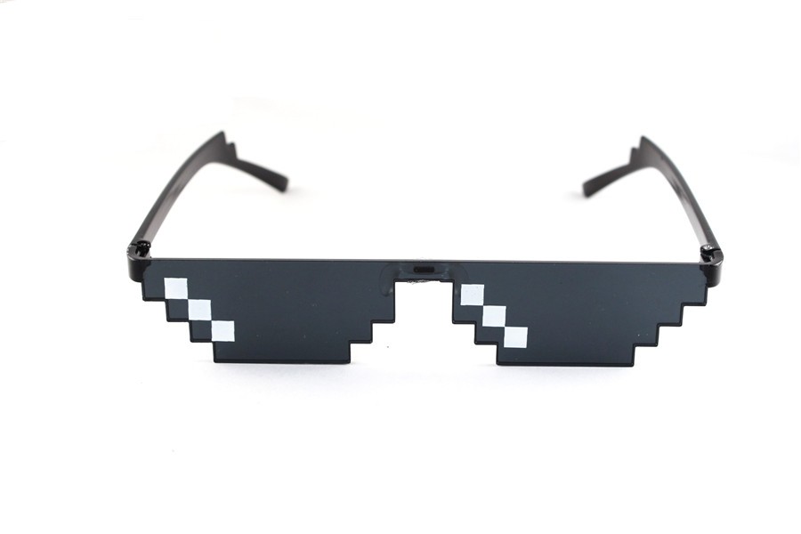

Novelty Vintage Mosaic Sunglasses for Kids Square Unisex Pixel Sunglasses 2019 Trendy Mosaicic Glasses Kids Party Prop 9183