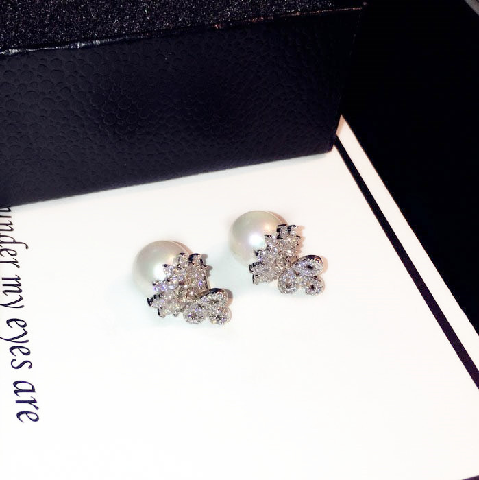 

Wholesal glittering fashion designer luxury diamond zircon flower elegant pearl pendant drop stud dangle chandelier earrings for woman girls