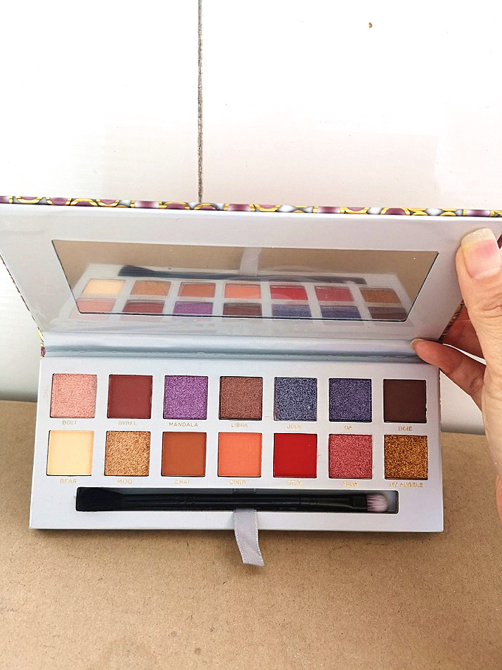 

Christmas Sale 14 Color Eyeshadow Palette Carli Bybel Matte&Shimmer Eye Shadow Pressed Pigmented Powder Makeup Palettes High Quality Free Ship, Mixed color