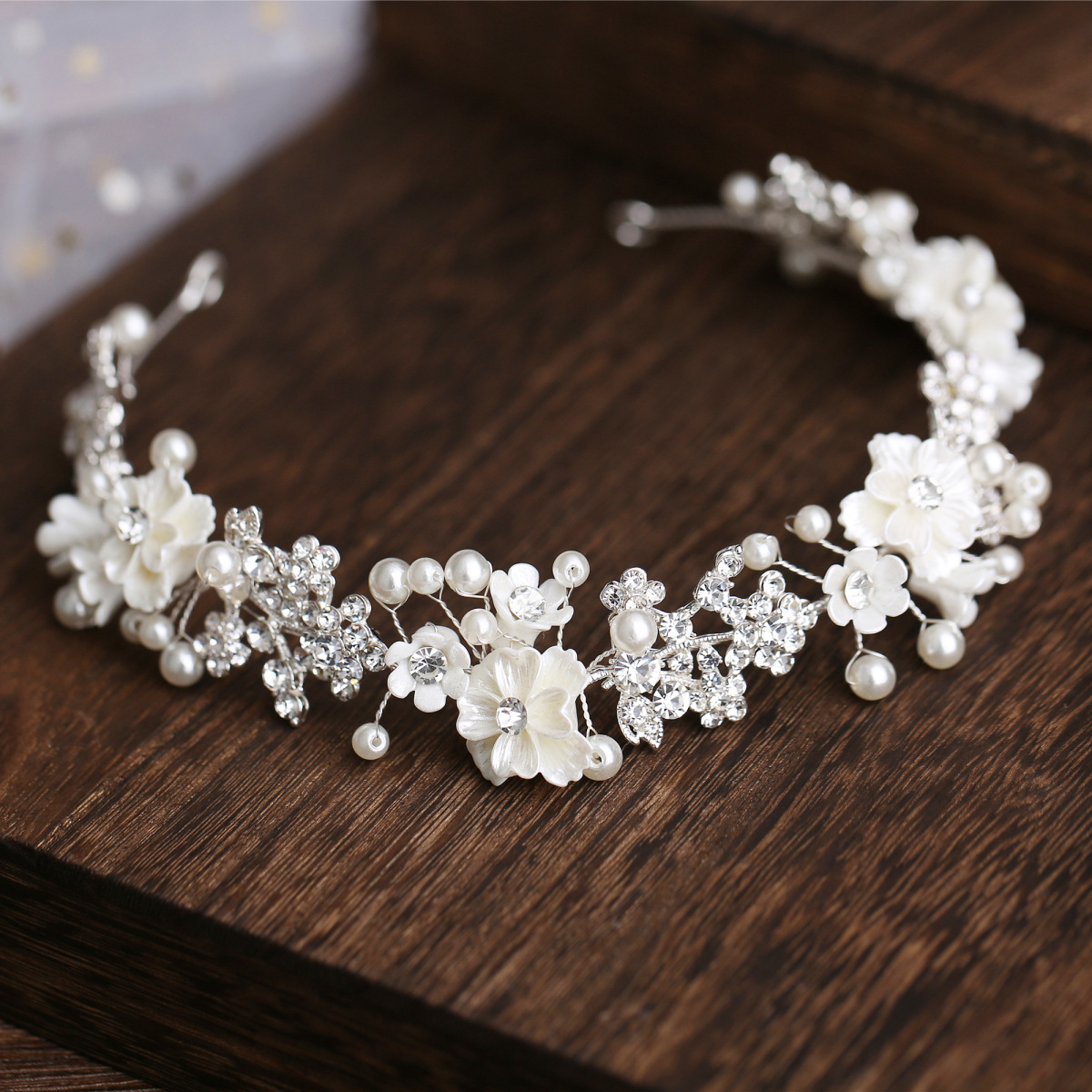 

Bride Wedding Bridesmaid Headwear White Flower Alloy Soft Drill Chain Hair Hoop Headwear