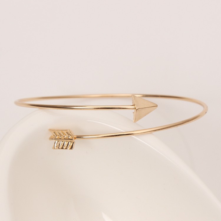 

Wholesale European American Simple Arrow Bracelet Rose Gold Alloy Personality Creative Open Arrow Bracelet Manufacturers Spot