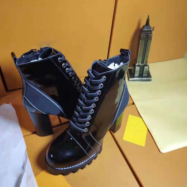 

2020 Womens Designer Chunky Heel Ankle Boots Designer Martin Boots Ladys Fashion Winter Booties Heel height 9.5cm Size35-42, Black