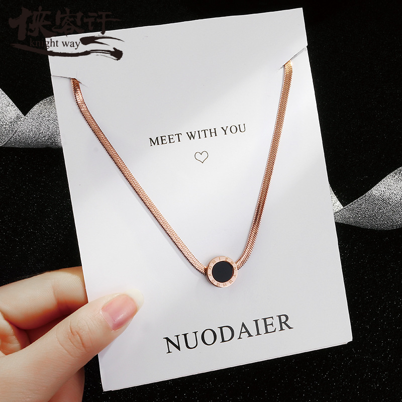 

Chains Light Rose Gold Roman Numerals Titanium Steel Necklace Female Tide Red Ins Simple Temperament Choker Niche Pendant
