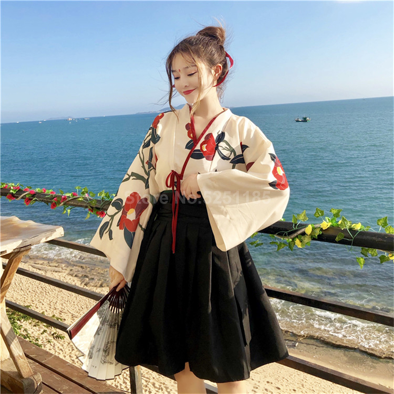 Style japonais Kimono Yukata Robes filles Haori Obi Robes de soirée à manches longues femmes samouraï hauts Robes imprimées florales jupe Anime