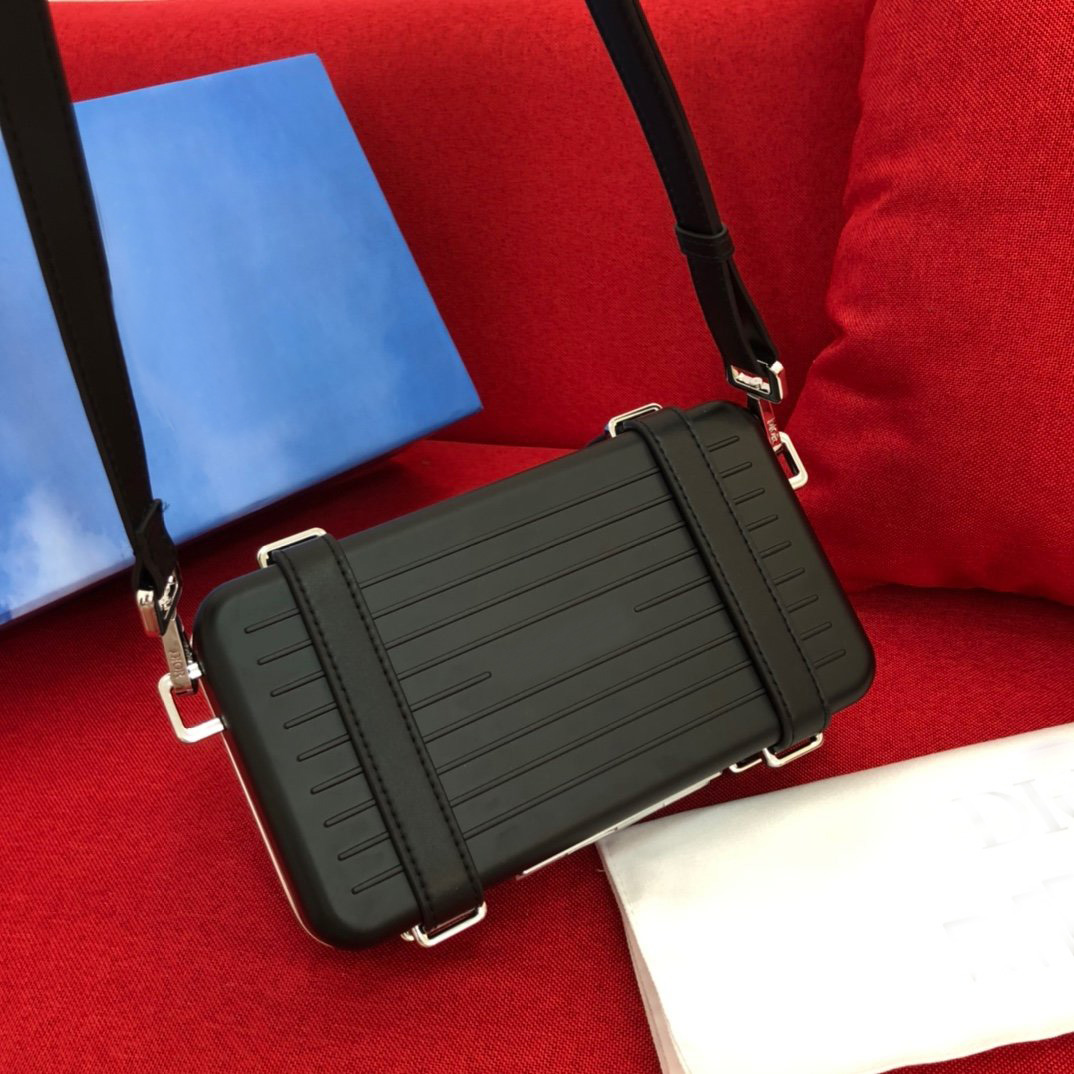 

New fashion men and women designers travel suitcase frame flap crossbody bag shoulder bag high quality leather aluminum alloy groove design, White