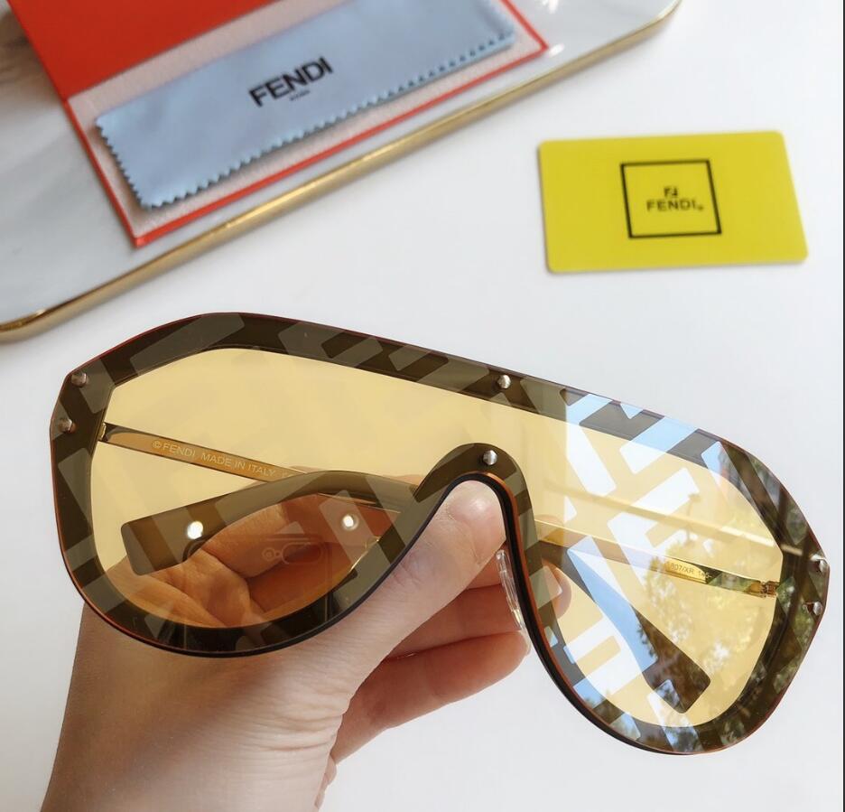 

New Women Fashion Show Oversized frame Sunglasses 0541S Specially designed star glasses Top Quality UV400 Protection Come with box