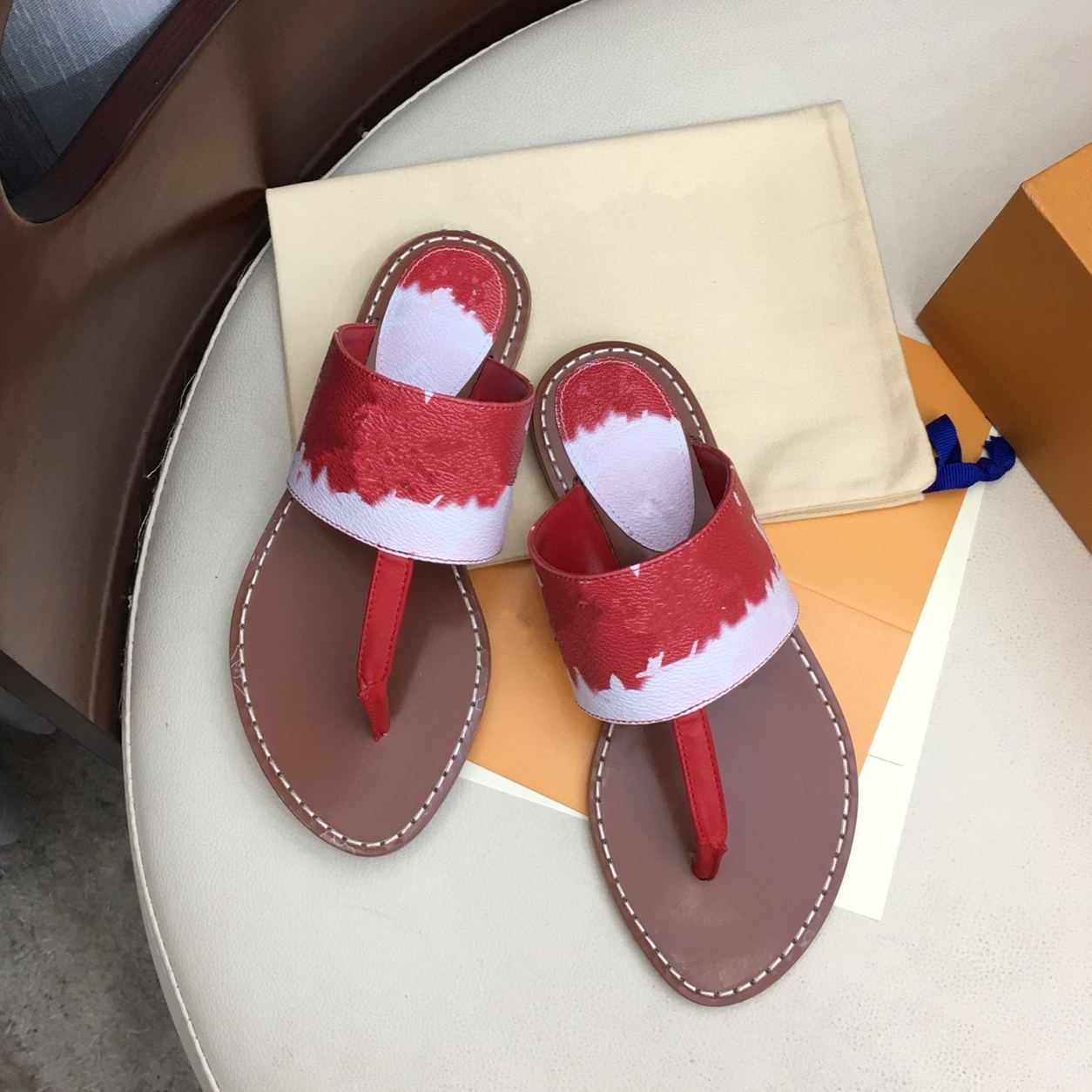 

New Colorful Patent Canvas Leather Flat Thong Mule Slides Ladies Sandals Red Pink Blue Size 34 To 42, Extra carton;not shoes