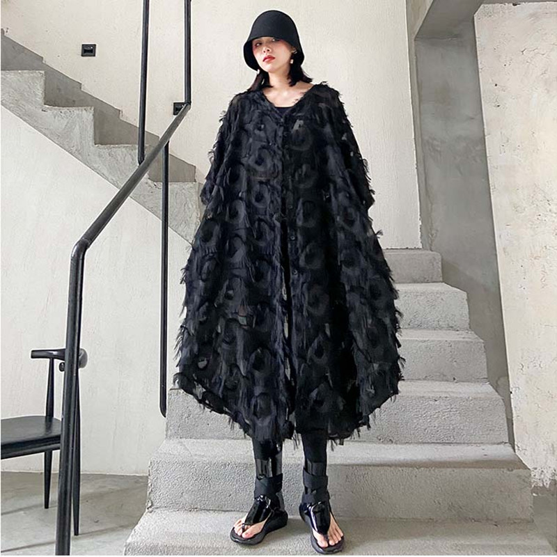 

Johnature 2020 New Fashion Streetwear Tassel Sunscreen Long Tassel Trench Summer Plus Size Hooded Collar Half Sleeve Women Coats, Black