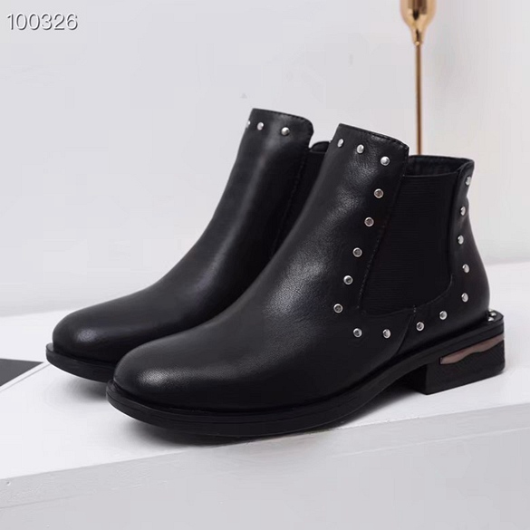 

Hot Sale- leather face rivet fashion star with the same paragraph boots wear rubber bottom new ankle boots, Black