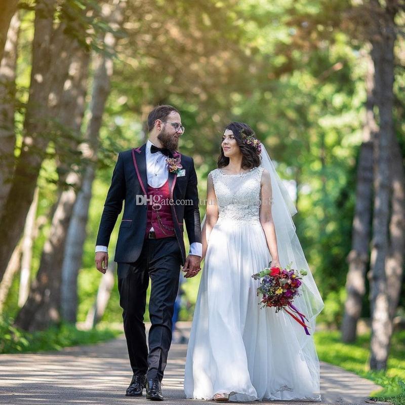 

New Arrival One Button Groomsmen Peak Lapel Groom Tuxedos Men Suits Wedding/Prom Best Man Blazer ( Jacket+Pants+Vest+Tie) AA20, Same as image