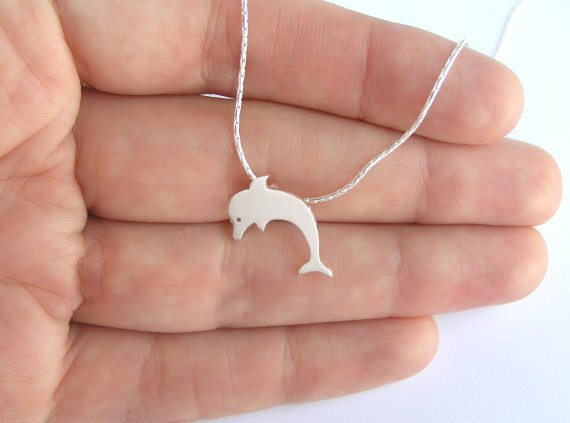 

10pcs Lovely Dolphin Charm Necklace Dolphin Ocean Fish Animal Mammals Chain Pendant Necklace Jewelry Gift for Friend