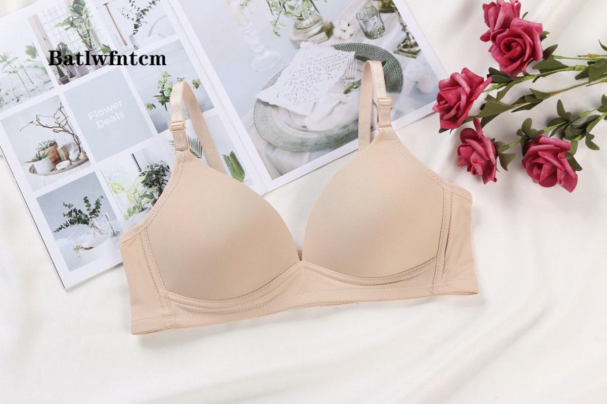 

A New Smooth Comfortable and Breathable Lady Bra Korean Underwear Lady Bra Training Bust without Rims, Bean paste