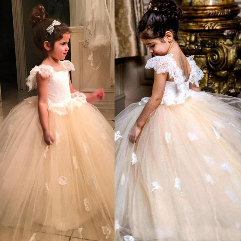 Robe de bal princesse fleur fille robe pour mariage Cap manches dentelle Appliques Tulle filles Pageant robe première Communion robes sur mesure