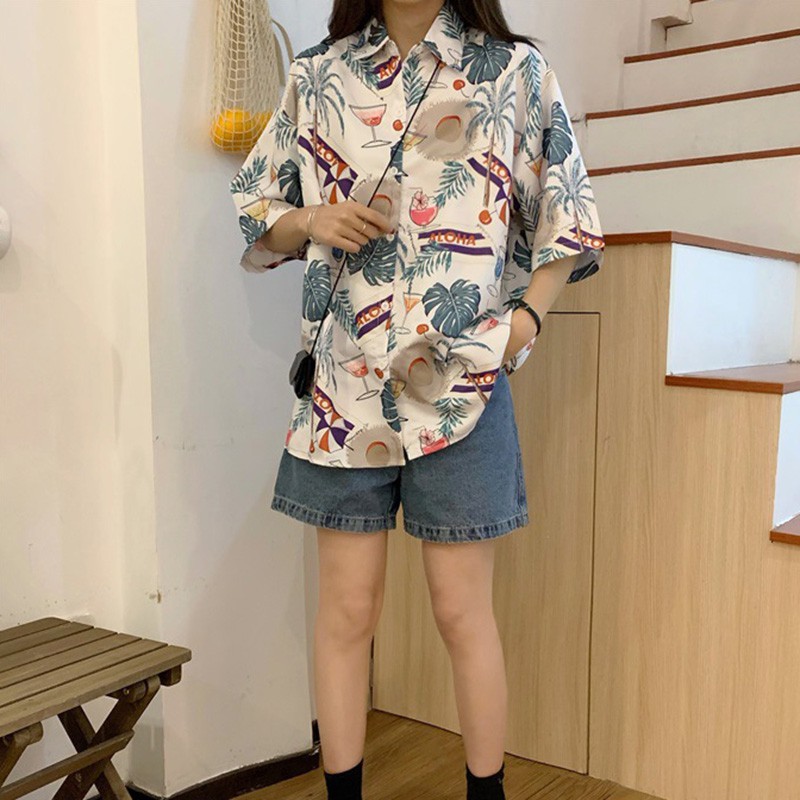

Women Summer Vintage Beach Style Printed Blouse Casual Short Sleeve Loose Shirts Turn-down Collar Button Beach Tops, As pic