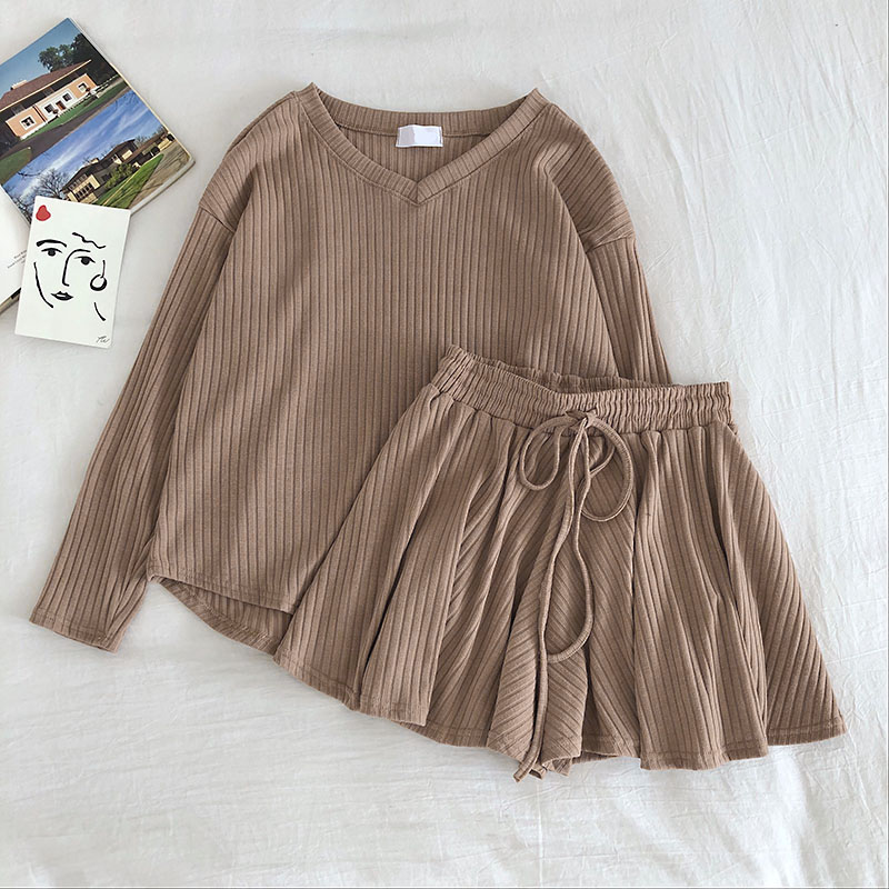 

Korean Version In Four Colors Fashion Women Set V Neck Long Sleeve Loose Knit Top+high Waist Lace Up Elastic Wide Leg Shorts, Khaki