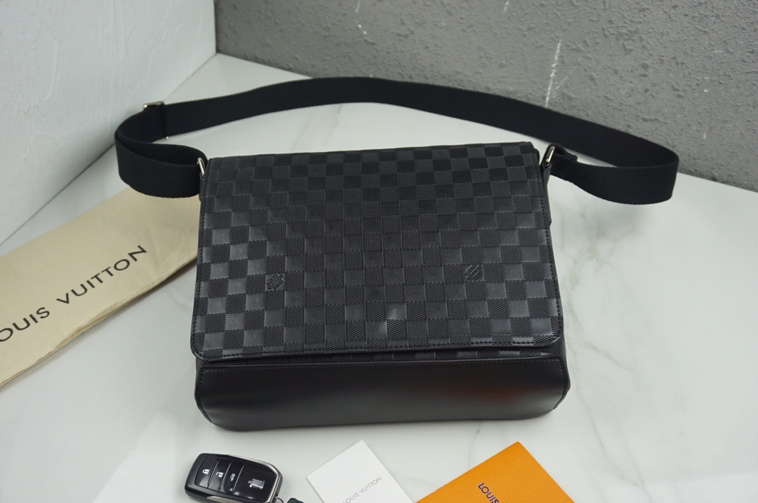 side purse for man