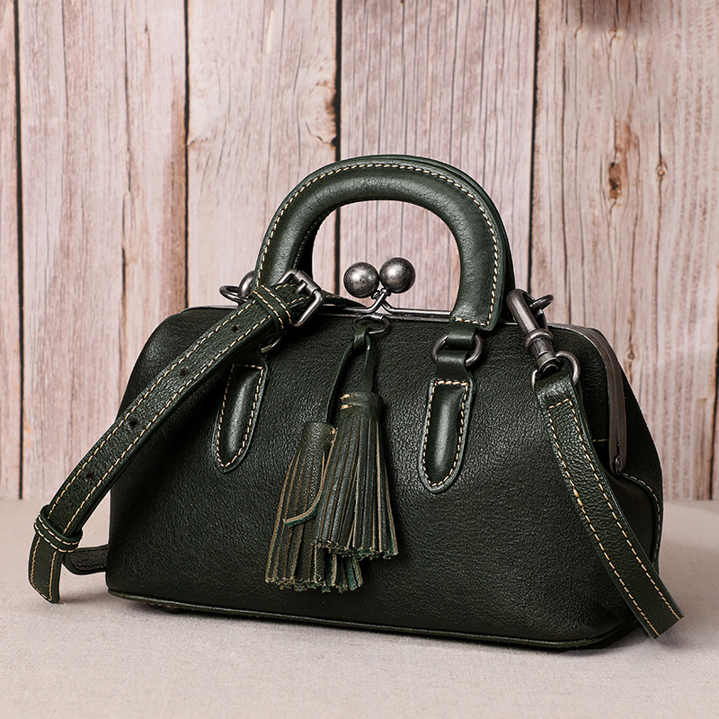 

Genuine Leather Vintage Clip Women Bag Tassel Clutches Boston bag Women Kiss Lock Handbag Female Messenger Ladies Sac, Black