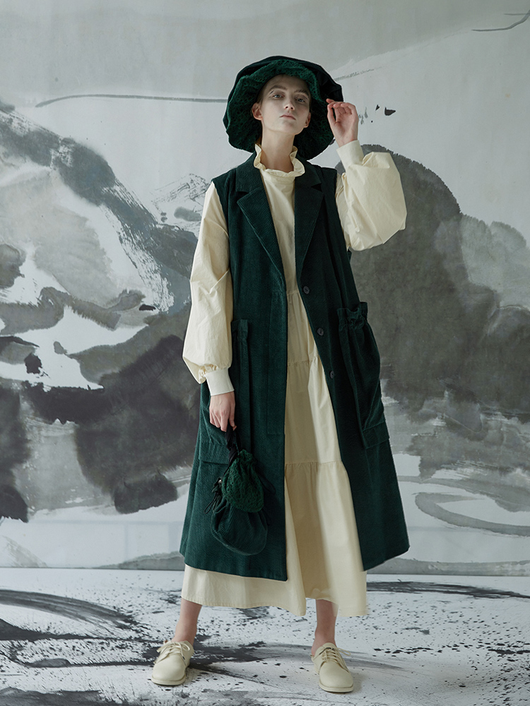 

Fall Winter 2019 New Collection women dark green long corduroy vest coat